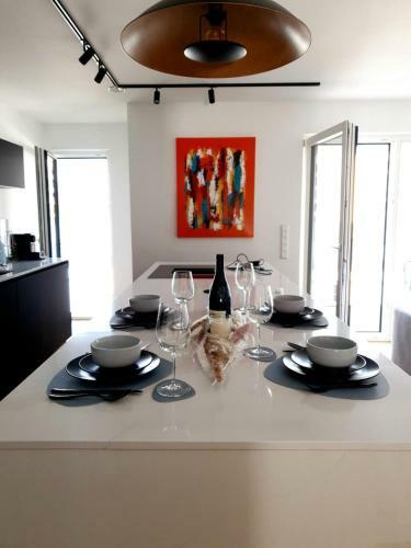 Apartamento 2bd Designer Apt. 134m2 In Strassen