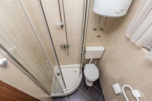 Studio Apartman U Ku?i S Bazenom