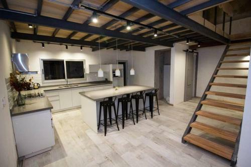 Espaciosa Casa Industrial, Espectacular Ubicaci�n.