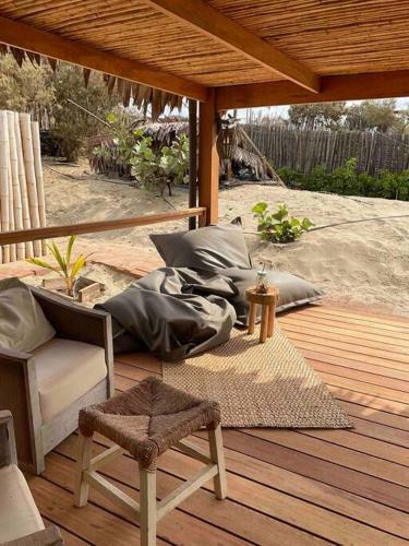 Villa 4 Rooms Beachfront Opalo Caser�o de Mar