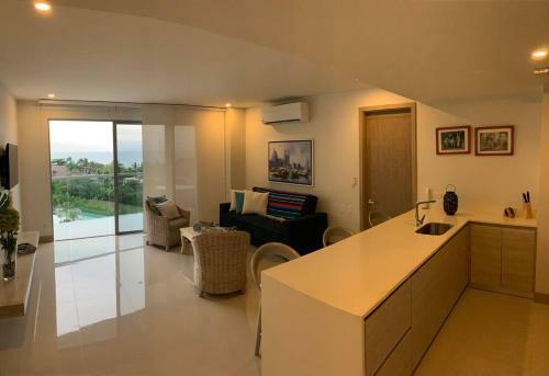 Hermoso Apartamento Con Vista Al Mar Ubicado En El Edificio Morros Eco