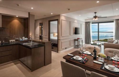 Luxury Apartment In Sheraton With Ocean View