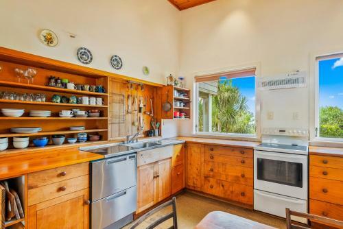 Te Horo Beach Retreat - Te Horo Beach Holiday Home
