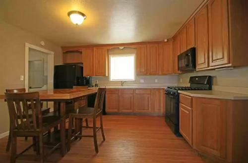 Cute Home In Mountain View Close To White River And Town Square