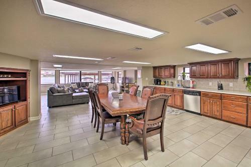 Lakefront Hot Springs Home With Grill And 2 Docks
