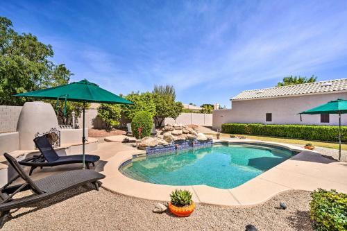 Peaceful Glendale Home With Yard, Patio And Pool!