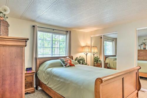 Serene Retreat With Deck, Grill, Trails Nearby!