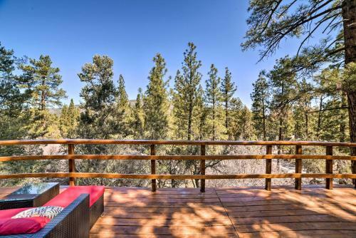 Welcoming Big Bear Home With Deck And Tree Views