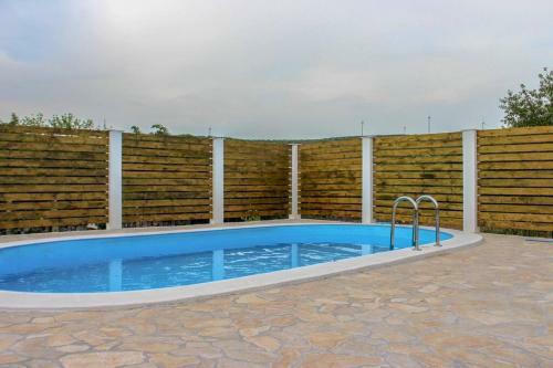 Apartamento Quiet Countryside House With A Swimming Pool