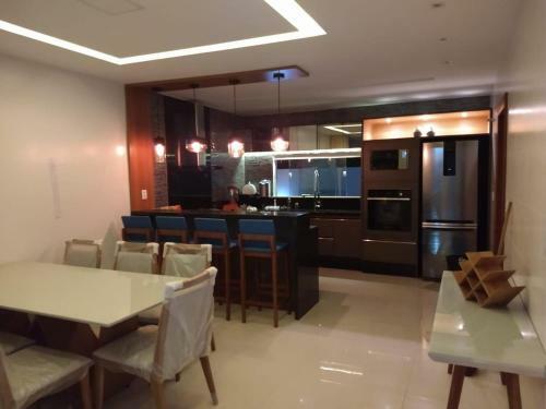 Casa Alto Padr�o 7 Su�tes - Guarajuba