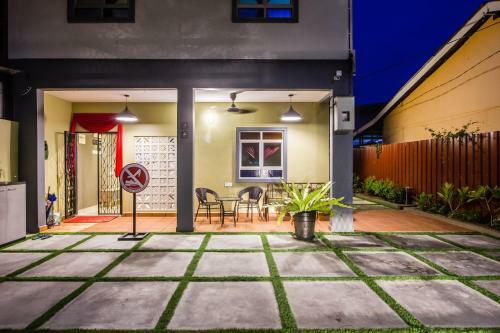 Explore 4br Gardenhouse Retreats (Free Parking)