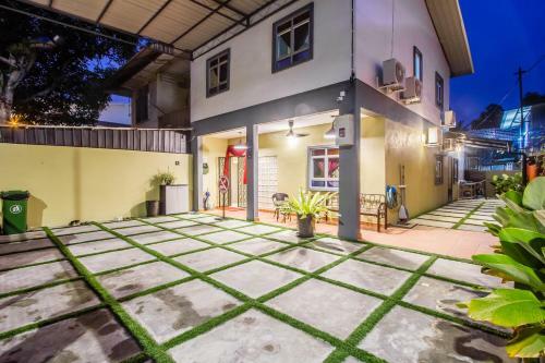 Explore 4br Gardenhouse Retreats (Free Parking)