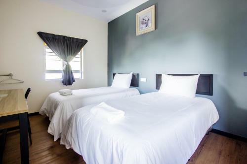 Explore 5br Gardenhouse Retreats (Free Parking)