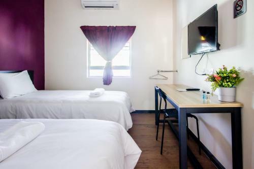 Explore 5br Gardenhouse Retreats (Free Parking)