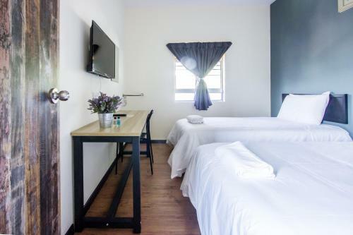Explore 3br Gardenhouse Retreats (Free Parking)