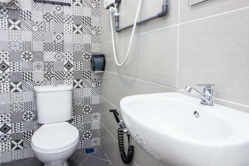 Explore 3br Gardenhouse Retreats (Free Parking)