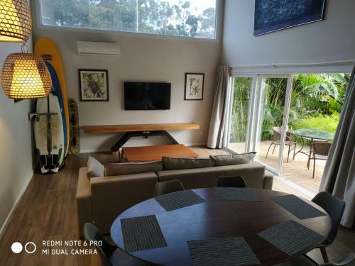 Casa A 800 M Da Praia Entre Ibiraquera E Rosa