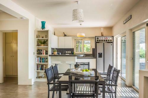 Kaminia Beach Villa