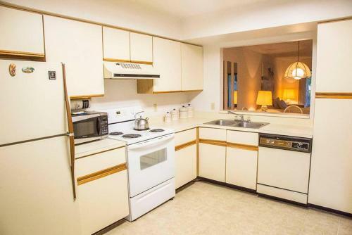 Clubview Country Club Condo
