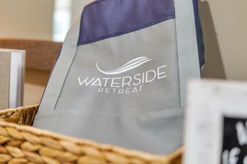 Waterside Retreat - Tons Of Amenities, Close To Everything!