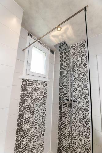 Hostal Les Chambres - Dormir Comme � La Maison -
