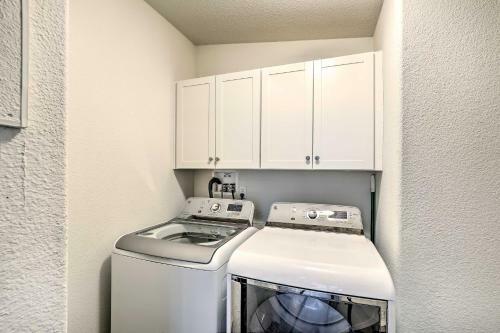 Desert Escape Off I-10 With Over 1 Enclosed Acre!