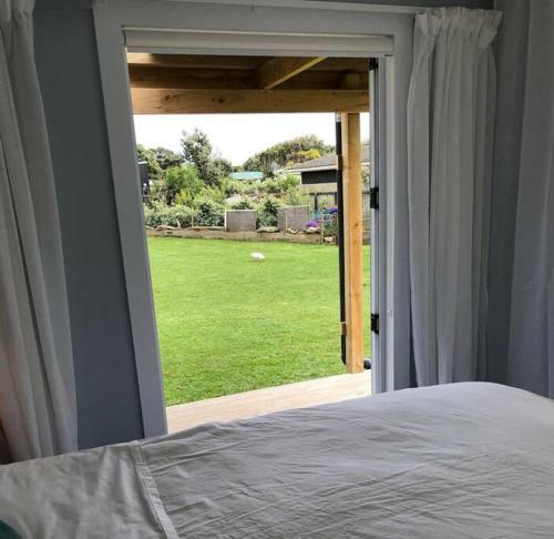 Apartamento @taradise-opunake - Eco-friendly Coastal Hideaway