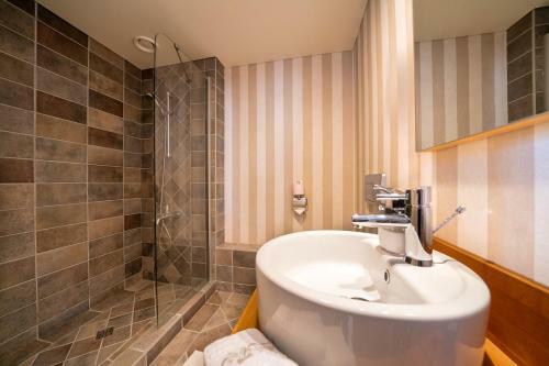 Portville Canal Side Villas 65 (2br)