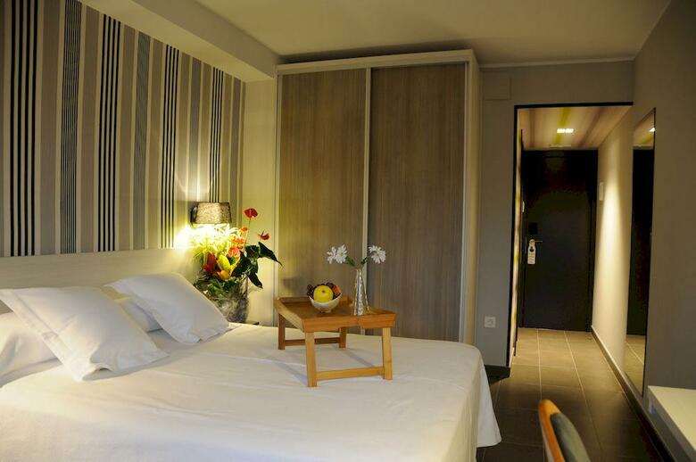 New Hotel Colon