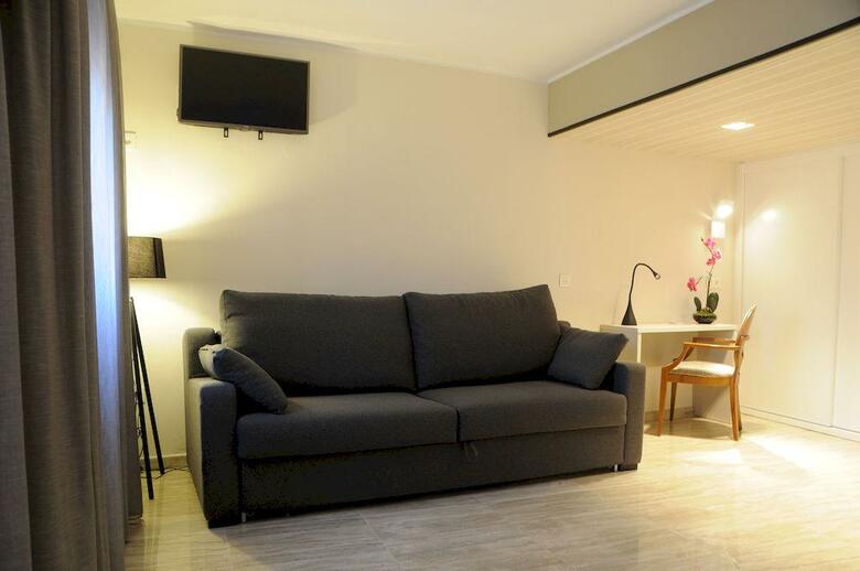 New Hotel Colon