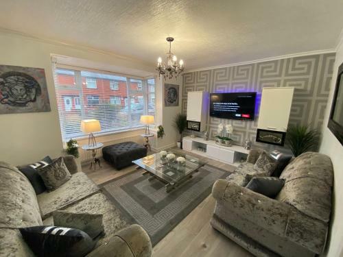 New?the Hottub House Blackpool Pleasure Beach