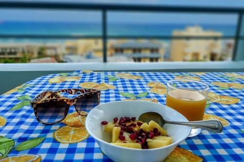 Beautiful 2 Bedrooms Sea View Apartment