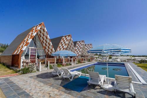 Cozy Bungalow Surrounded By Nature With Shared Pool In Demre, Antalya