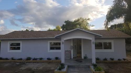 New Modern Style Home*near Downtown*near Beach