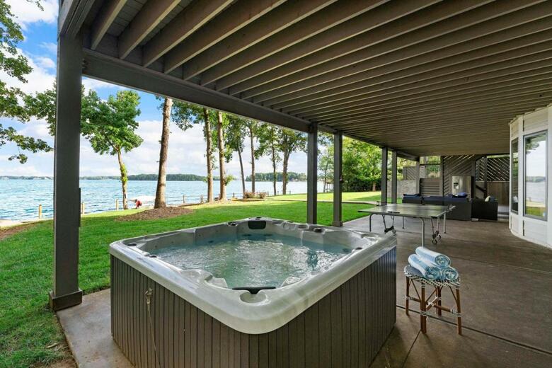 Lake Norman Getaway By Stay Lake Norman