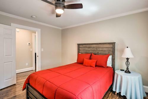 Ideally Located Penne Place With Deck And Grill