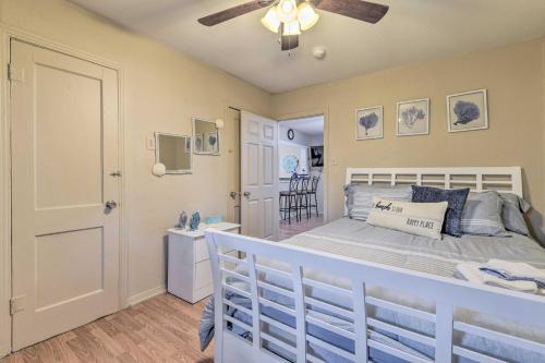 Coastal Aransas Pass Cottage About 9 Mi To Beach!