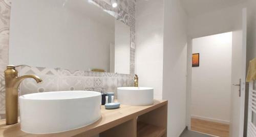 Apartamento Chaleureux, Clair, Balcon, 2sdb, Centre � Pied