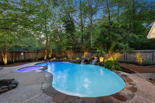 Unique Mid Century Modern In The Woodlands