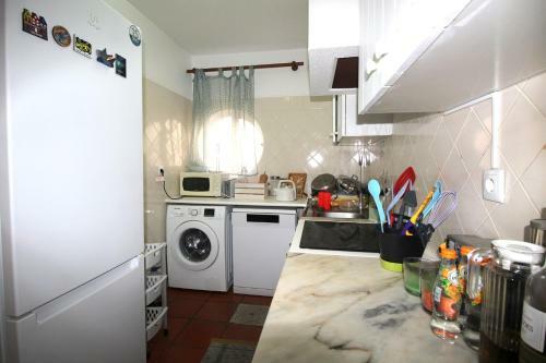 Apt 6 People - Large Private Terrace And Swimming Pool