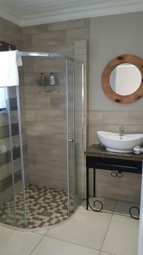 Hostal Touching Senses Garden Cottages