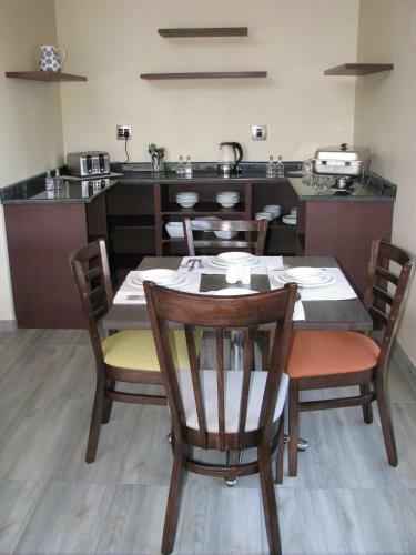 Hostal 4 Seam Guest House