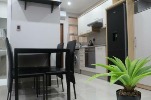 Cyro Apartments At Central Park