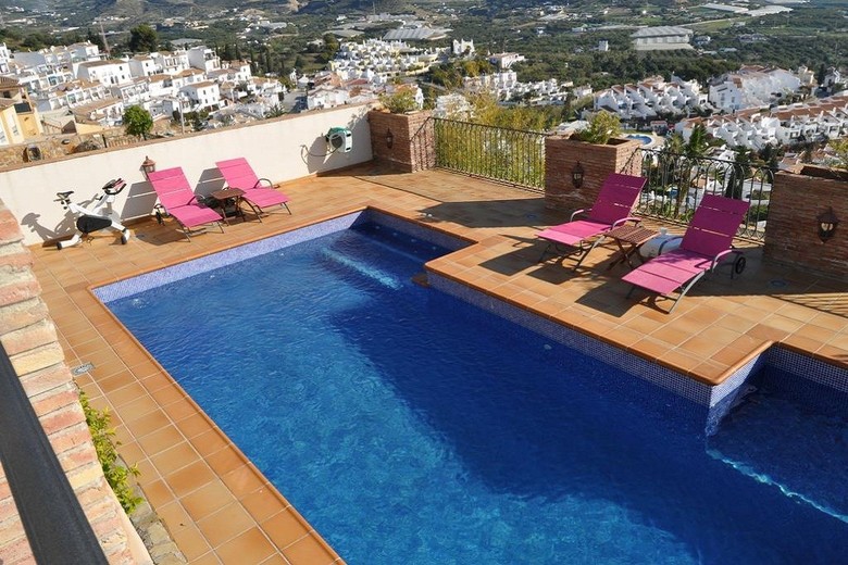 Hostal Welcome Inn Nerja Guest House Luxury Bed & Breakfast