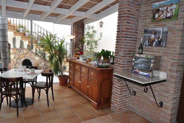 Hostal Welcome Inn Nerja Guest House Luxury Bed & Breakfast
