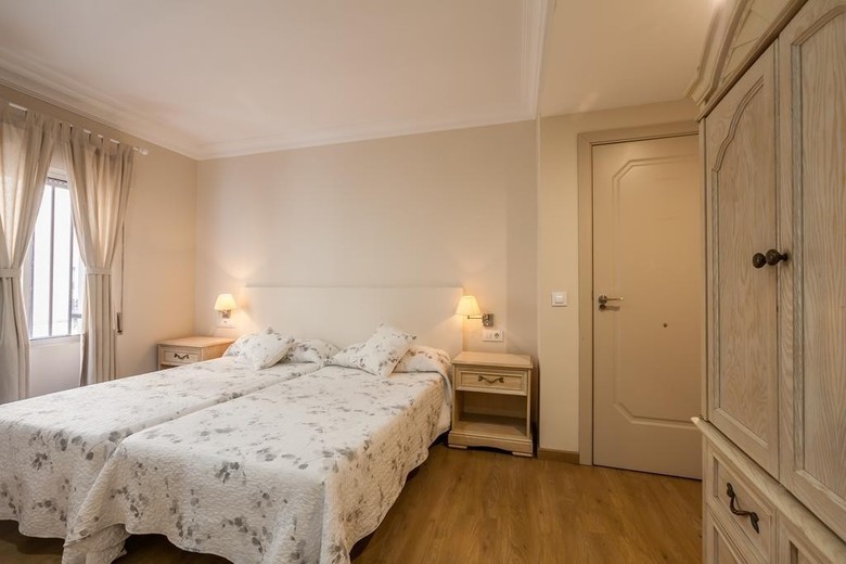 Hob Apartment