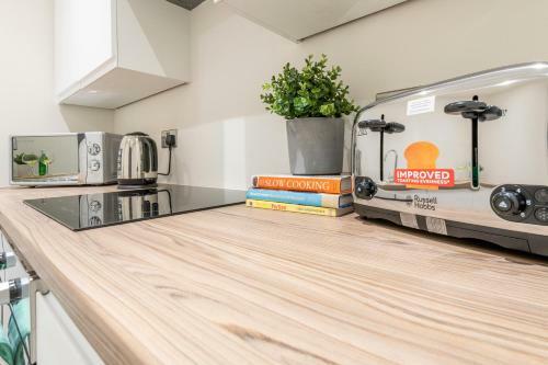 Stylish 2 Bed Apartment Close To City