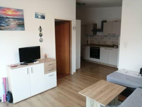 Sea View 1-bedroom Apartment Long Island