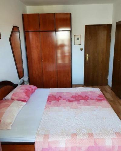 Hostal Restaurant & Pansion Duda