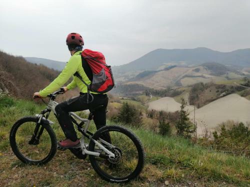 Apartamento Bed & Bike Frasassi